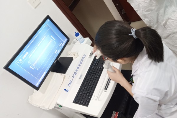 篩查骨質(zhì)疏松，提高骨骼健康水平，超聲骨密度儀來幫忙